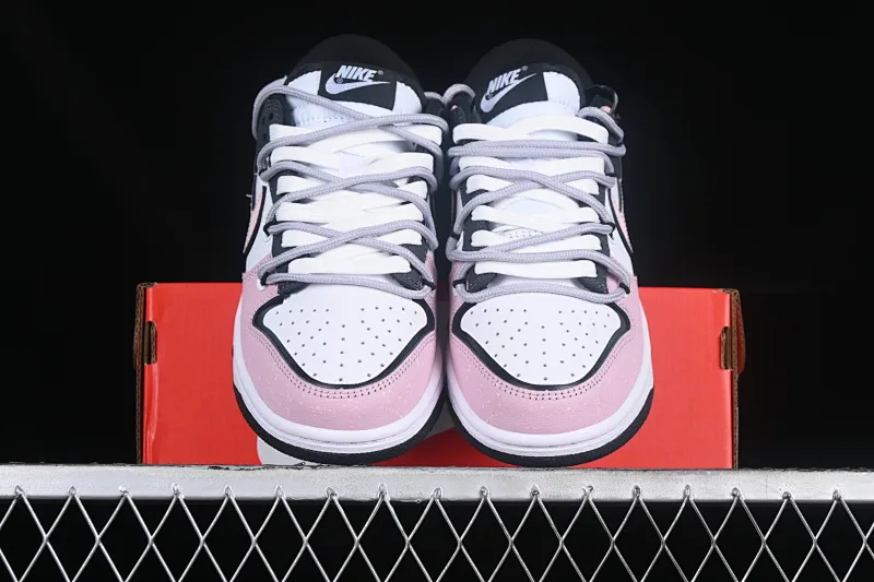 All categories Nk SB Dunk series Nk SB Dunk Low low-top sneakers Nk Dunk Low DaVinci custom romantic heartbeat LOVE love love graffiti splash ink SB strap low-top casual sneakers CW1590-100